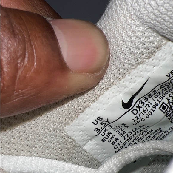 Nike Kids Dunk Low Homer Simpson Sneakers 3.5Y - Picture 7 of 8